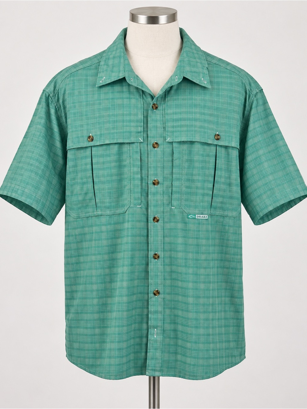 Drake Waterfowl Men’s Green Plaid Short Sleeve Fishing Shirt Button Front